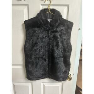 KIKIT Studio Size Large Black Faux Fur Vest Full Zip High Neck 40x24 Ribbed